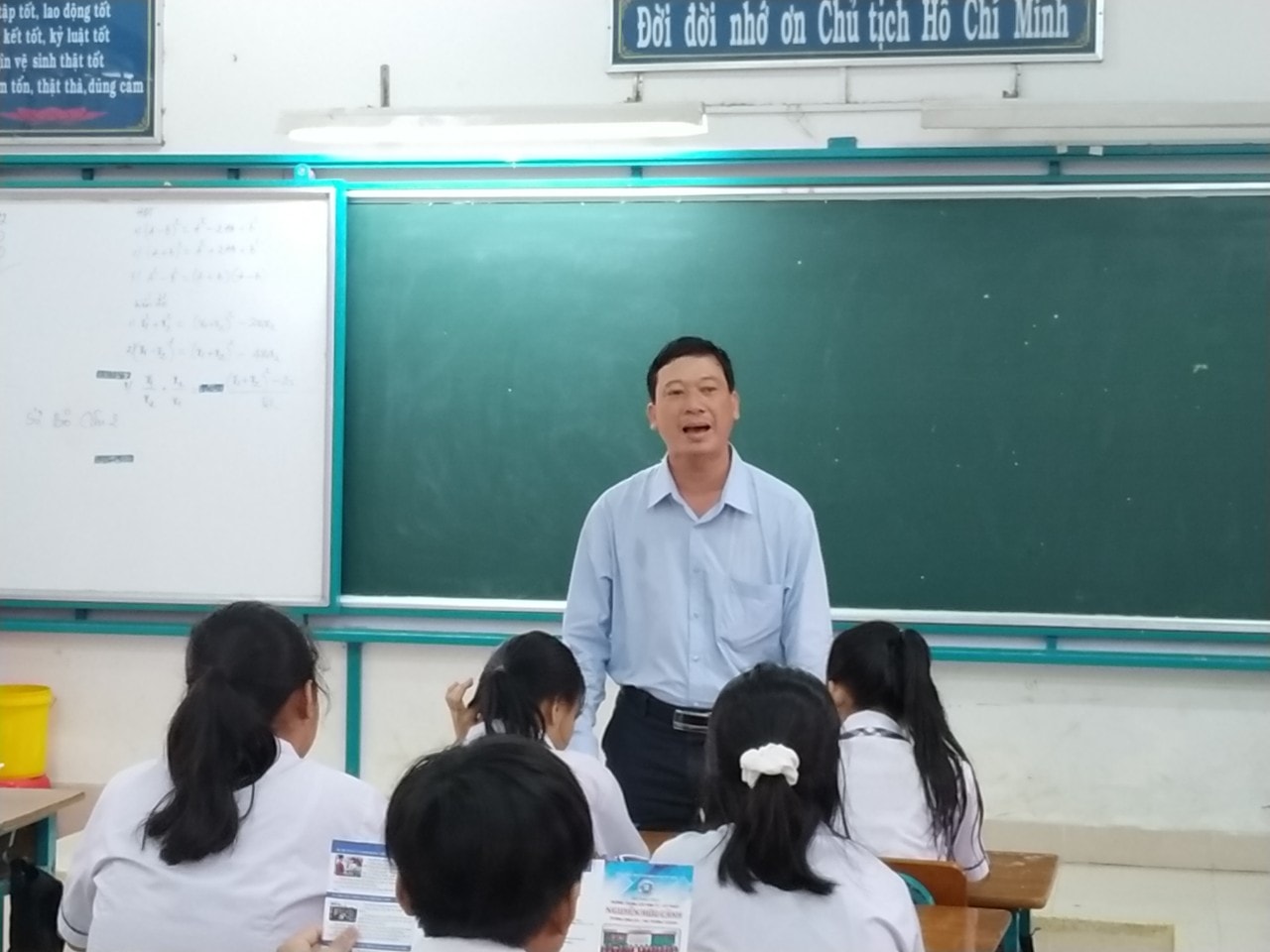 Tư vấn, hướng nghiệp tại trường THCS Bình Khánh, Huyện Cần Giờ