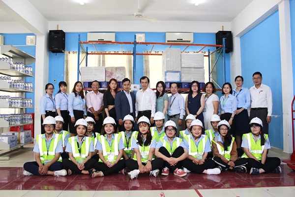 Trường Trung cấp Kinh tế - Kỹ thuật Nguyễn Hữu Cảnh (quận 7) không ngừng nâng cao chất lượng đào tạo