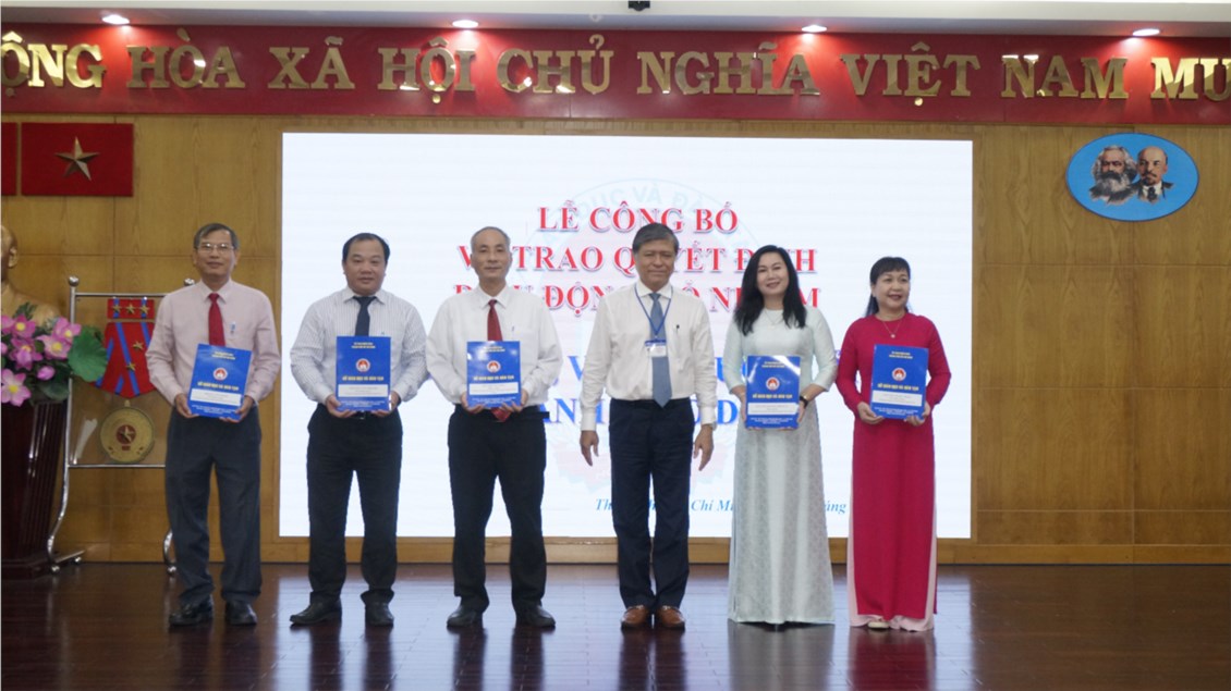 Công bố Quyết định bổ nhiệm lại Hiệu trưởng  Trường Trung cấp Kinh tế - Kỹ thuật Nguyễn Hữu Cảnh Nhiệm kỳ 2023 - 2028